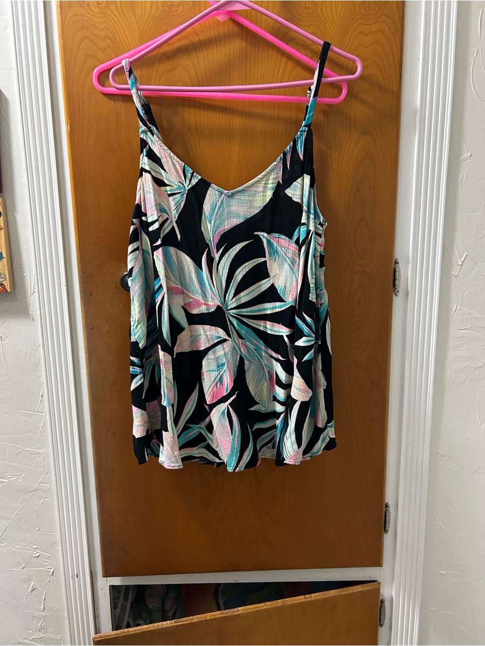 torrid Black Tropical Print Spaghetti Strap Camisole with Mint and Pink Leaves
